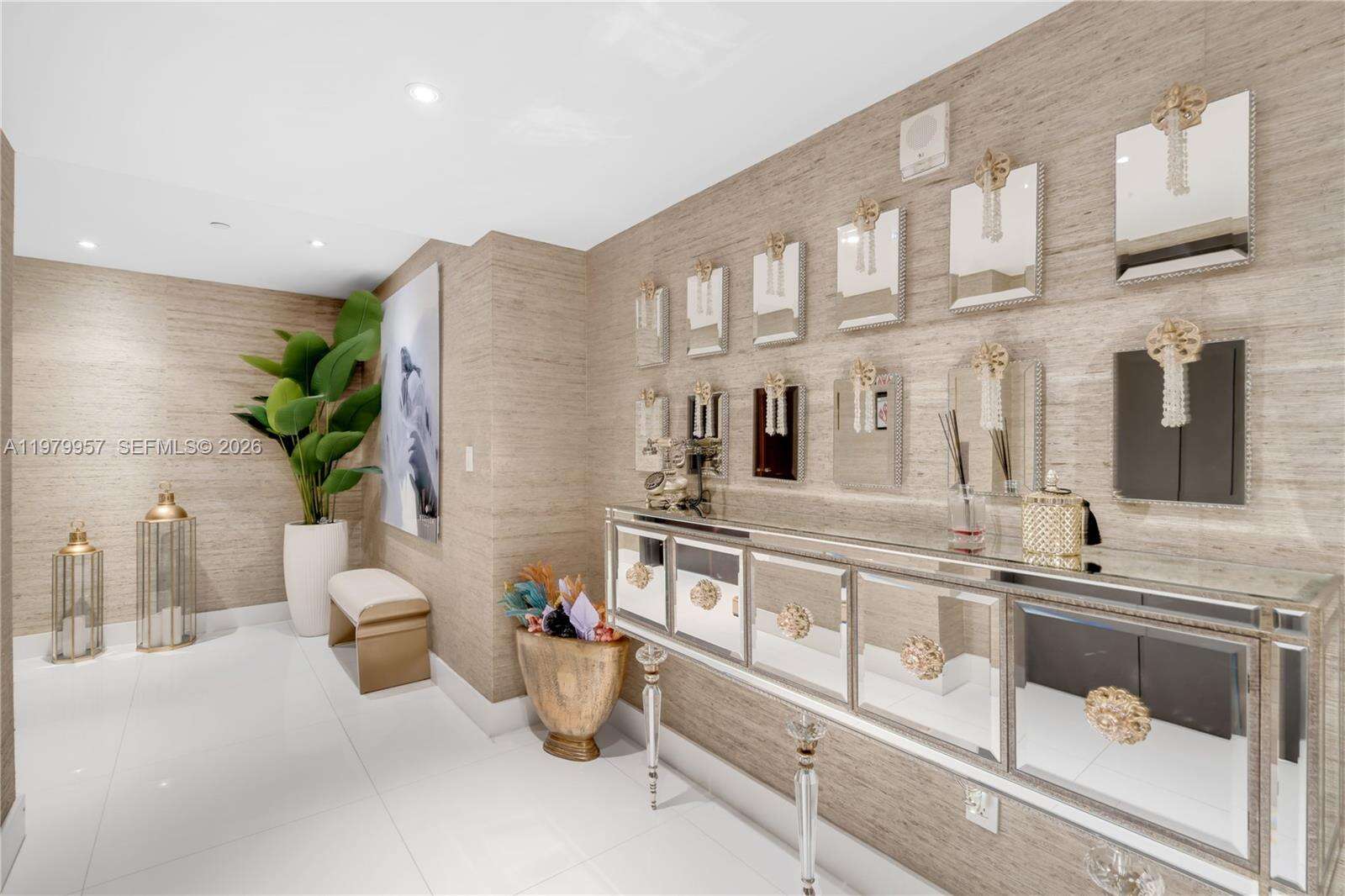 900 Biscayne Bay | Unit #PH6109 Unit #PH6109 | Picture 2