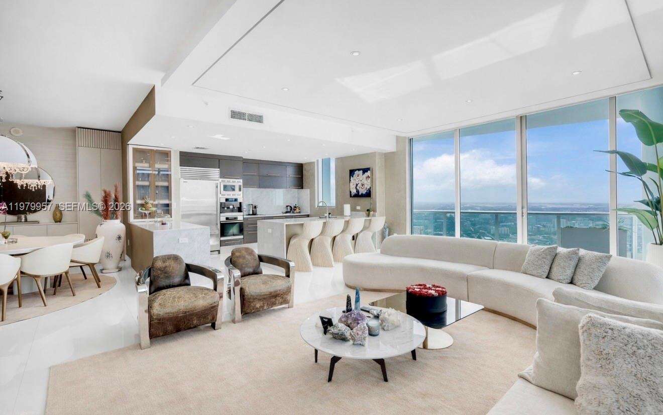 900 Biscayne Bay | Unit #PH6109 Unit #PH6109 | Picture 5