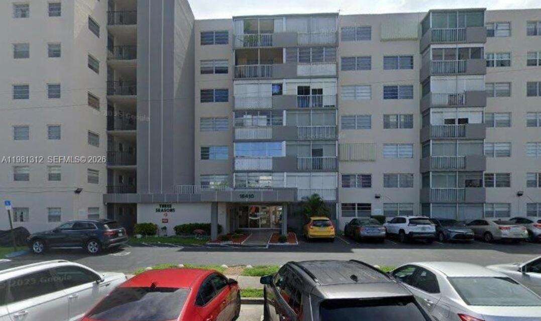 Three Seasons Condo Bldg No 3 | Unit #304 Unit #304 | Picture 17