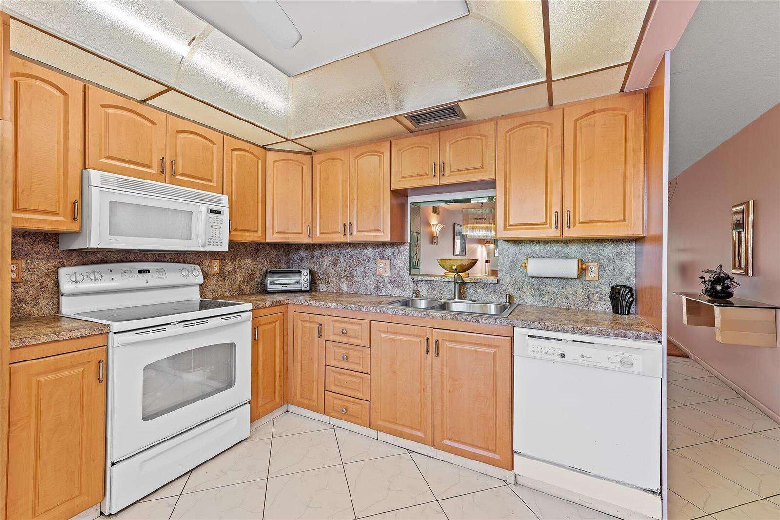 Lucaya Village I C | Unit #G3 Unit #G3 | Picture 10