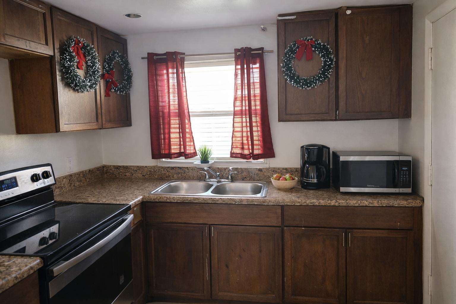 Edgewood Greens Condo B | Unit #111 Unit #111 | Picture 3