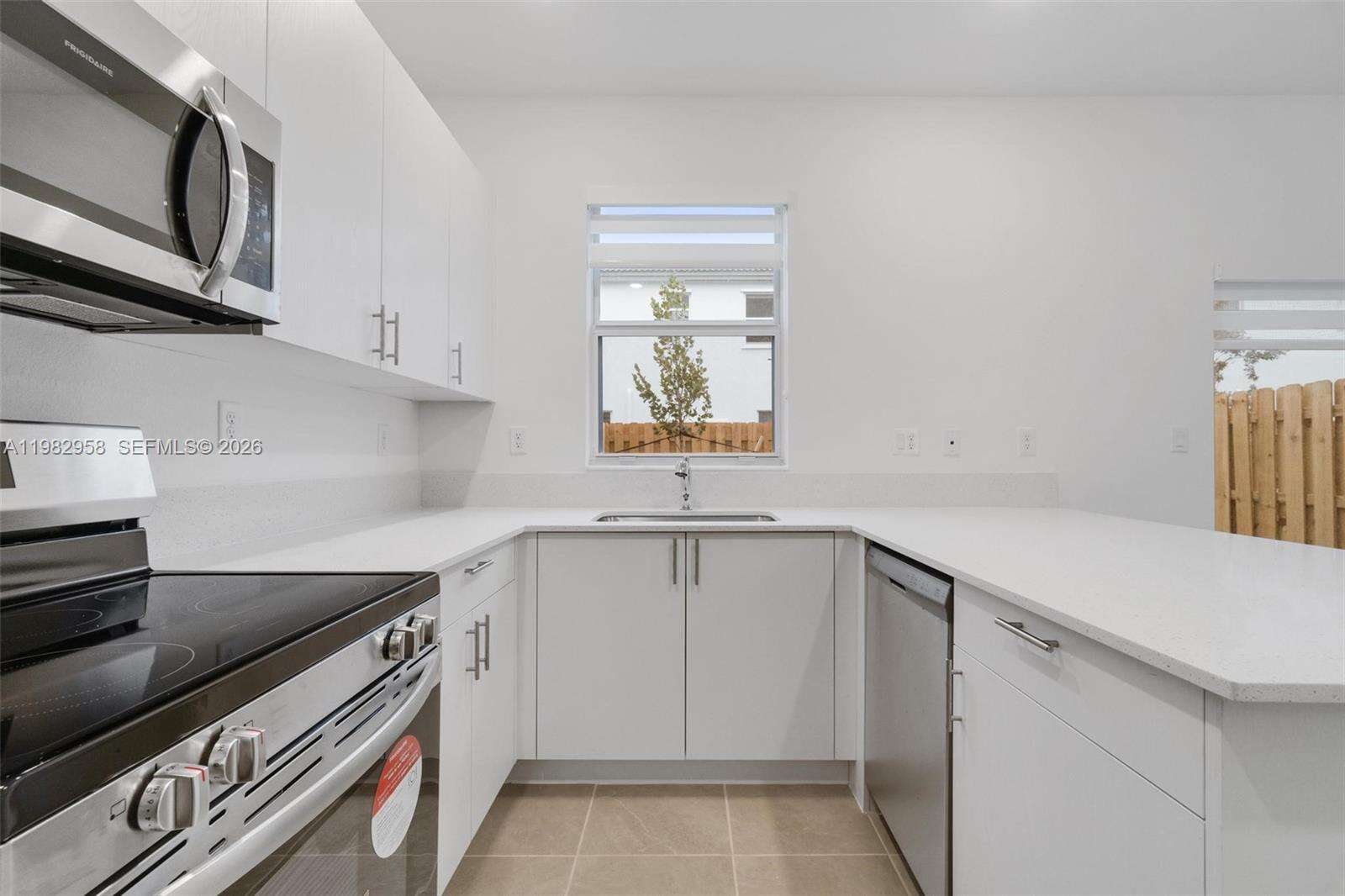 Stein Assemblage | N/A N/A | Picture 5