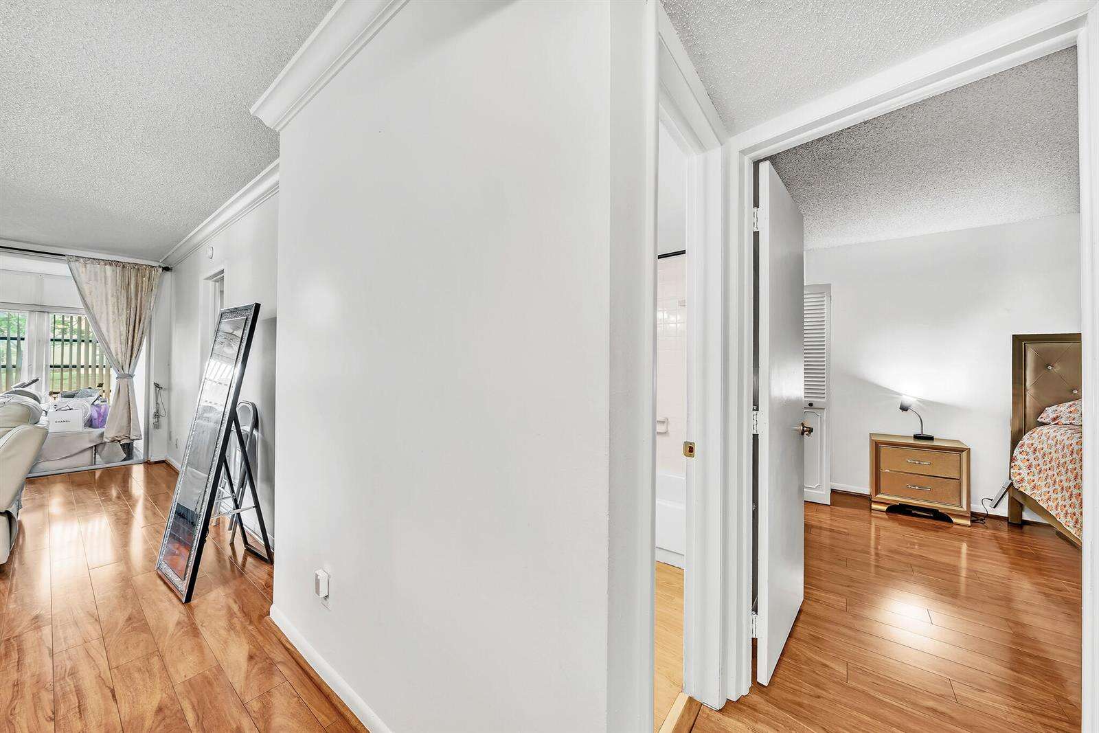 Bermuda Club One | Unit #Unit-101 Unit #Unit-101 | Picture 18