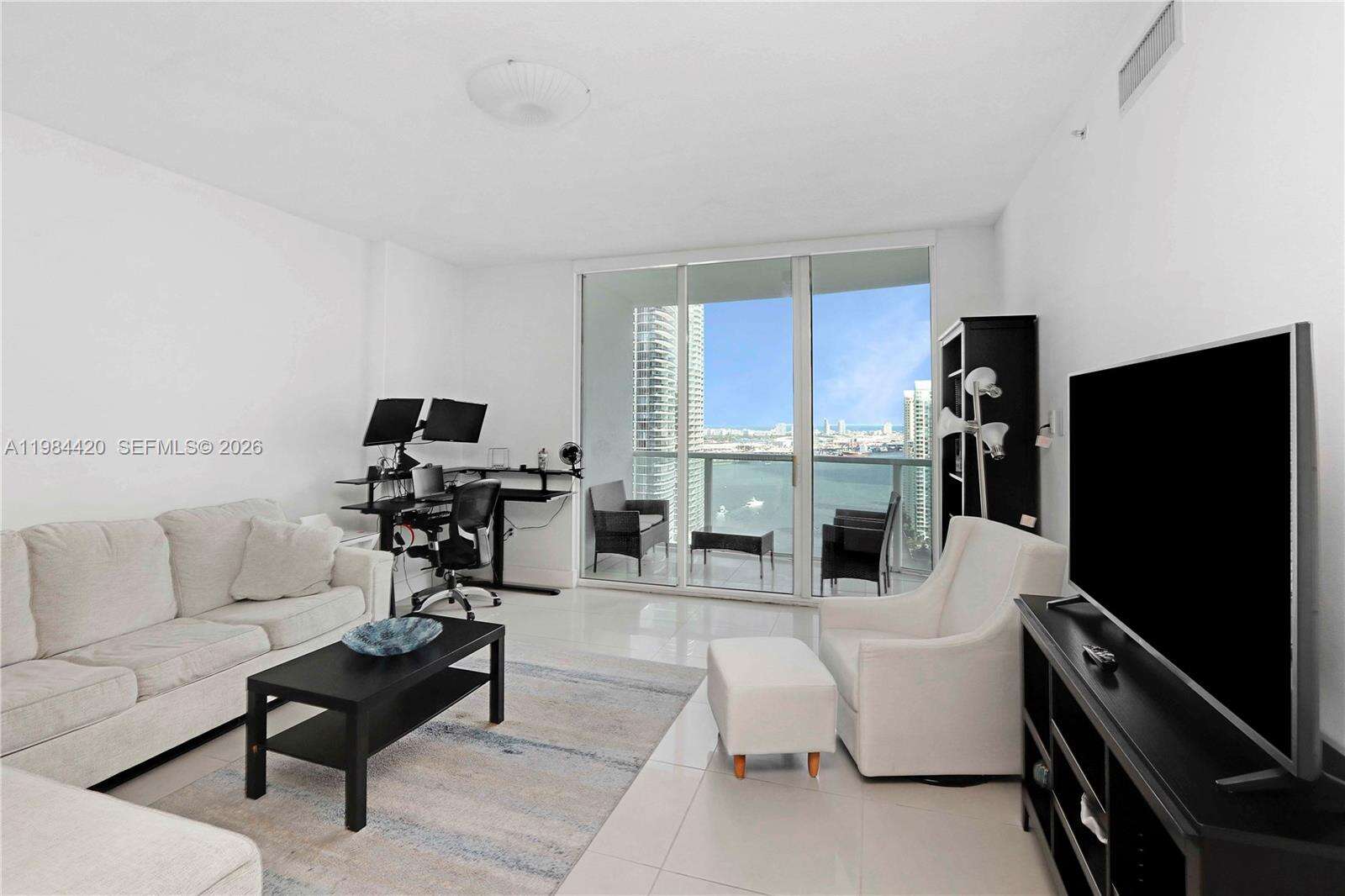 Brickell On The River N Twr | Unit #3916 Unit #3916 | Picture 15