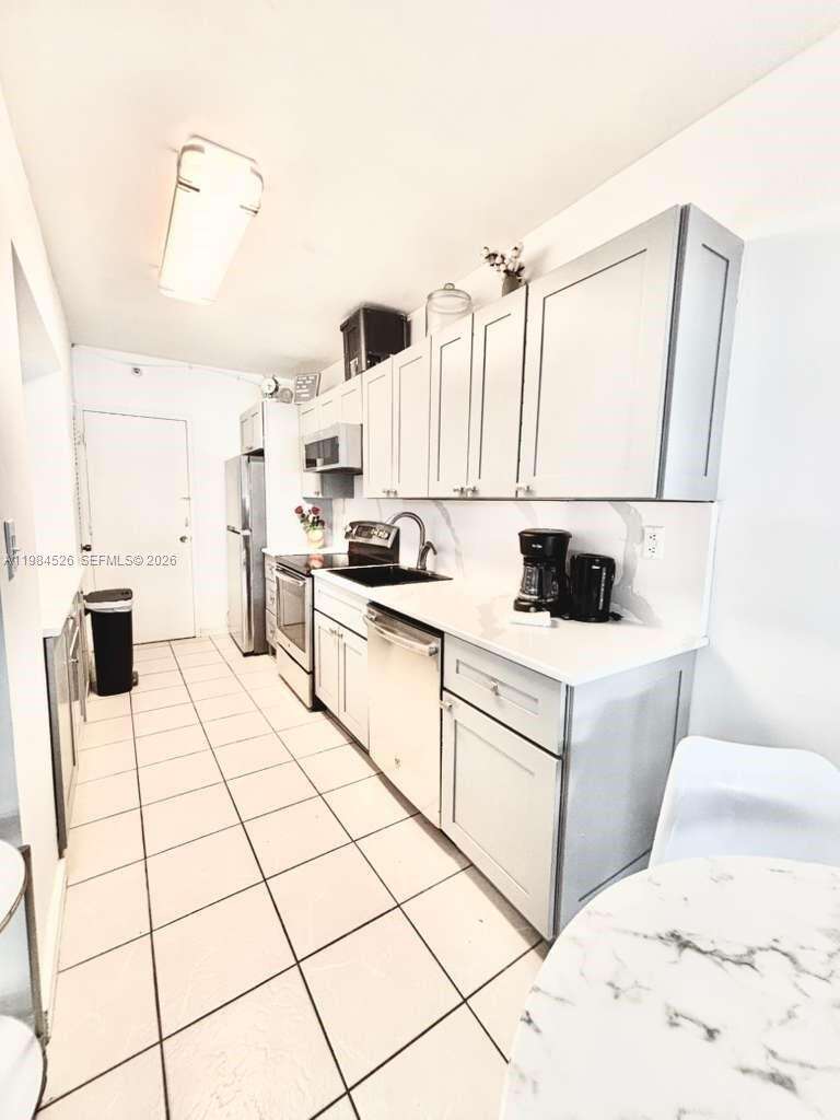 The Decoplage | Unit #825 Unit #825 | Picture 4