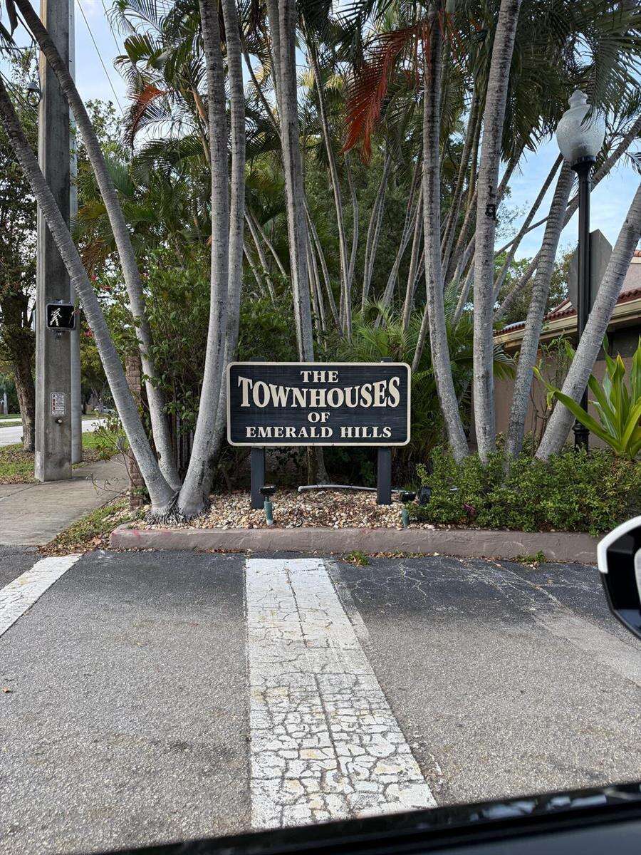The Townhouses Of Emerald Hills Section One | Unit #15 Unit #15 | Picture 1