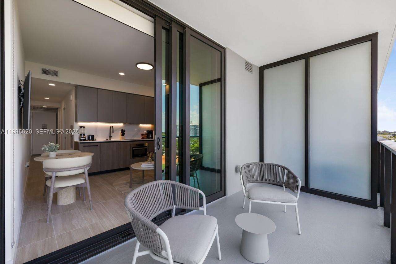 580 72nd Street | Unit #613 Unit #613 | Picture 18