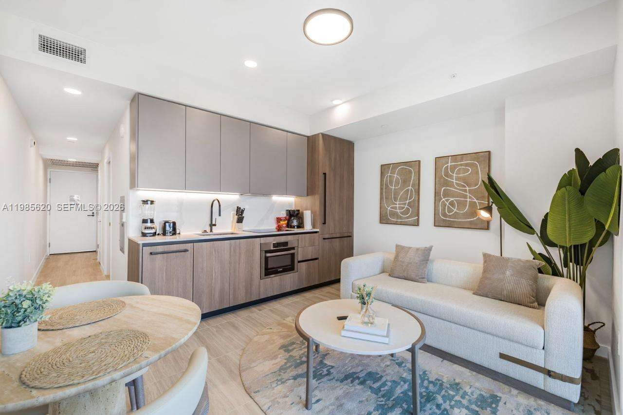 580 72nd Street | Unit #613 Unit #613 | Picture 7