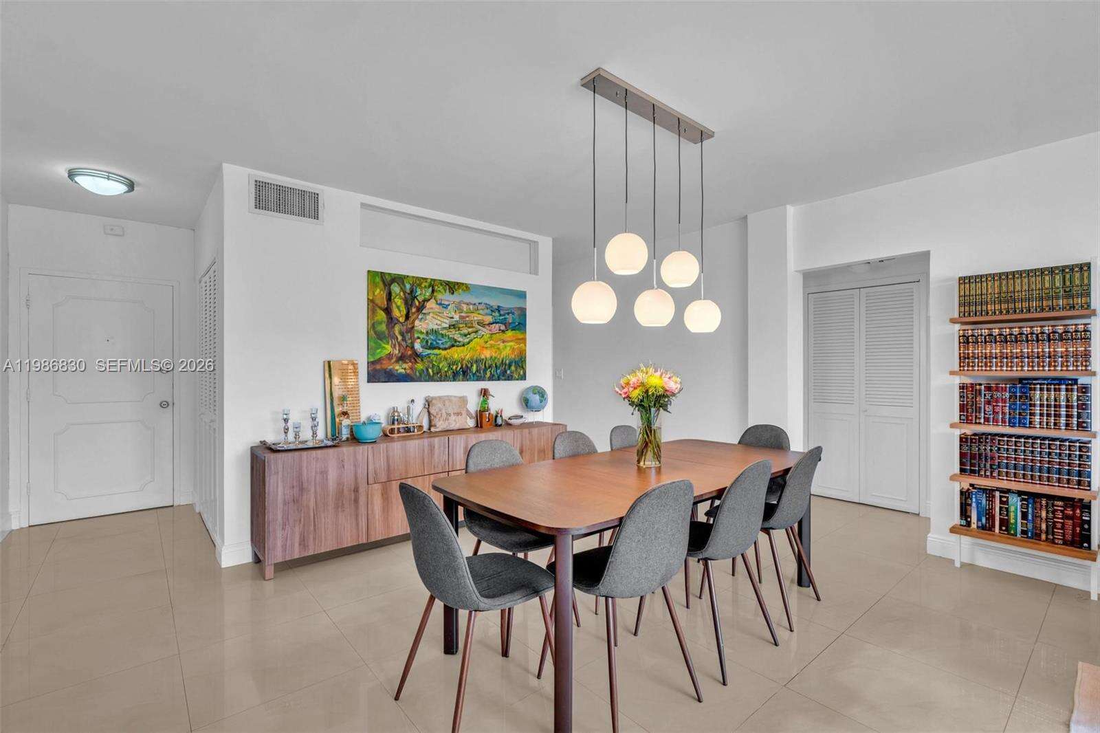 London Towers Condo Bay Harbor Island | Unit #202s Unit #202s | Picture 15