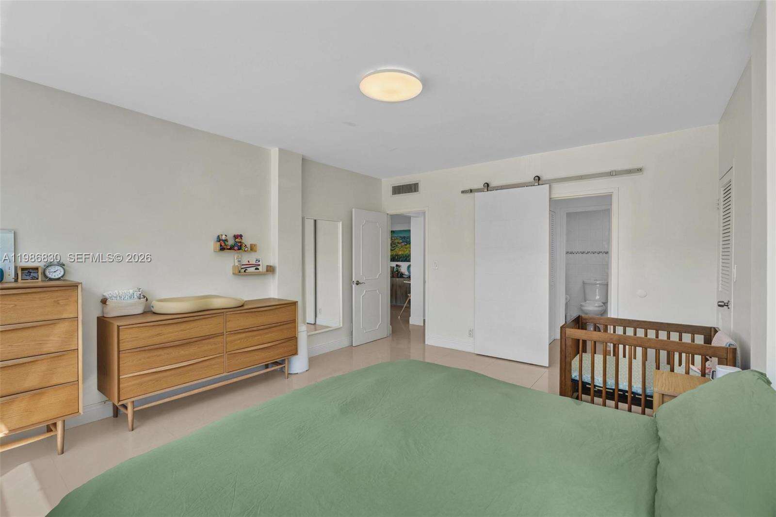 London Towers Condo Bay Harbor Island | Unit #202s Unit #202s | Picture 3