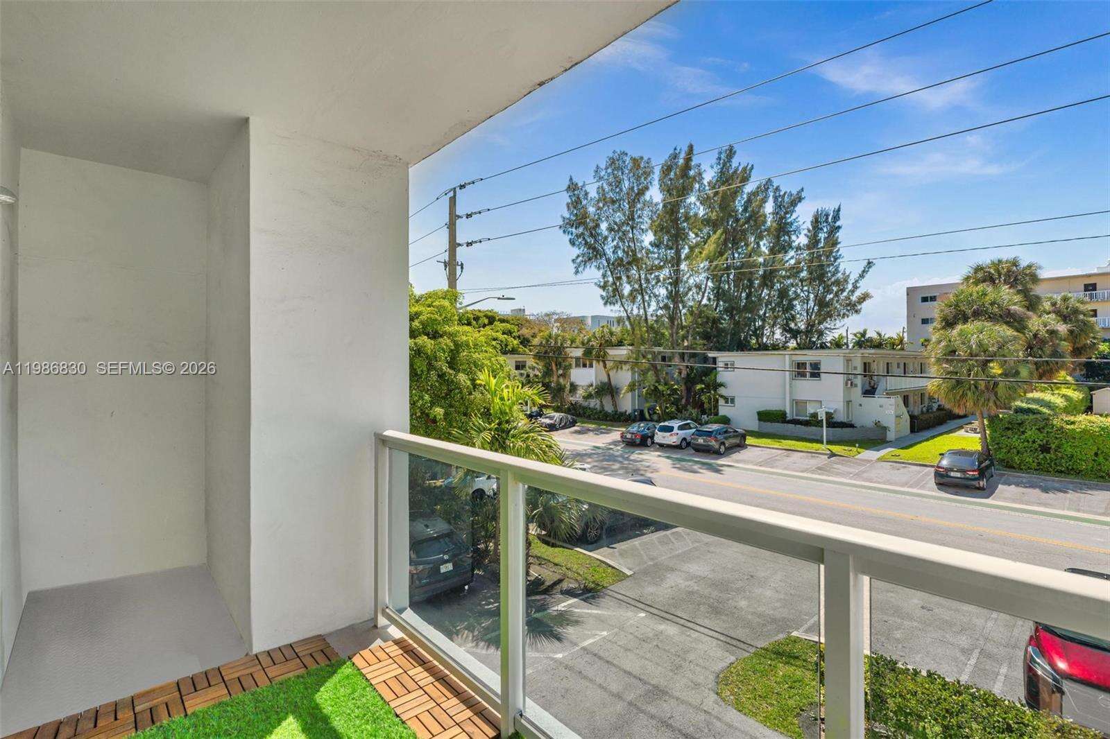 London Towers Condo Bay Harbor Island | Unit #202s Unit #202s | Picture 24