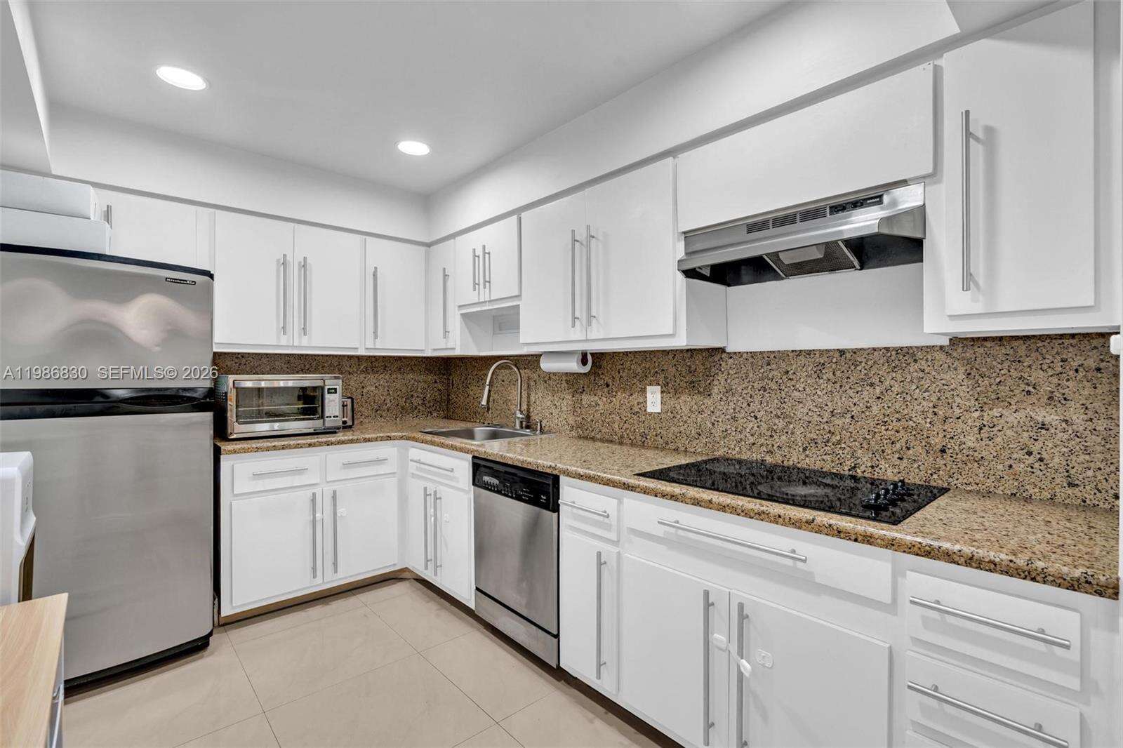 London Towers Condo Bay Harbor Island | Unit #202s Unit #202s | Picture 27