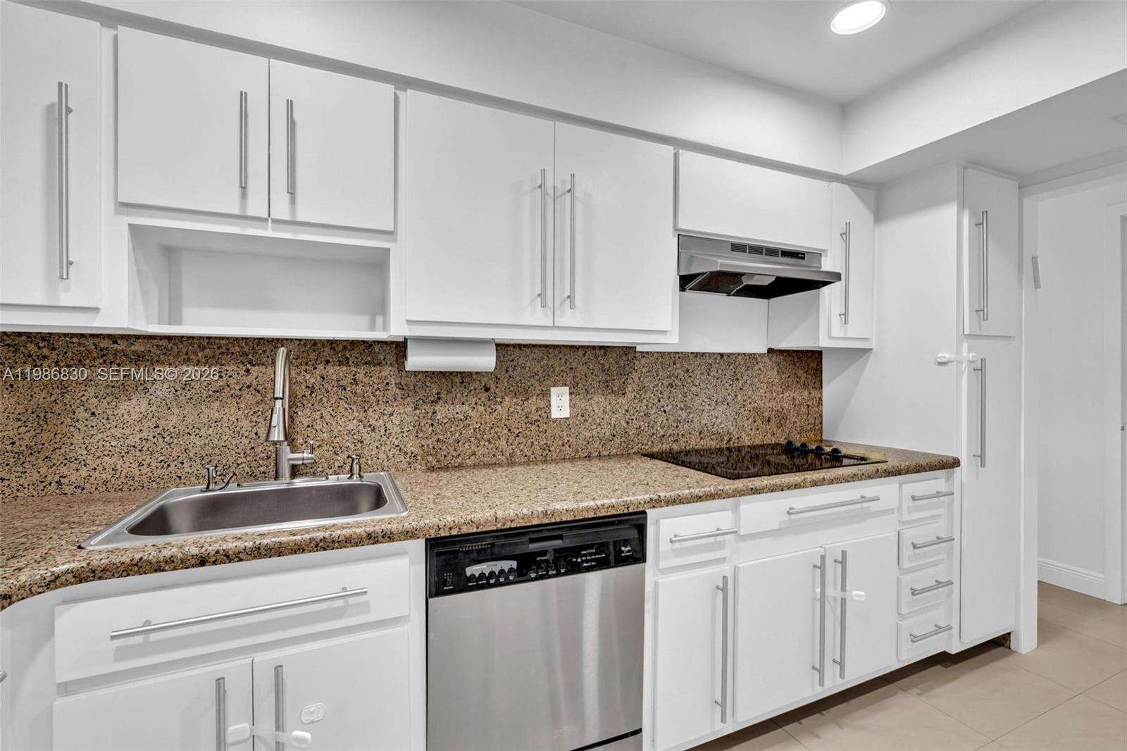 London Towers Condo Bay Harbor Island | Unit #202s Unit #202s | Picture 29