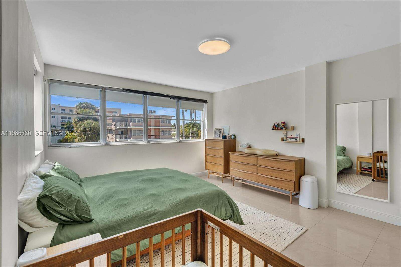 London Towers Condo Bay Harbor Island | Unit #202s Unit #202s | Picture 4