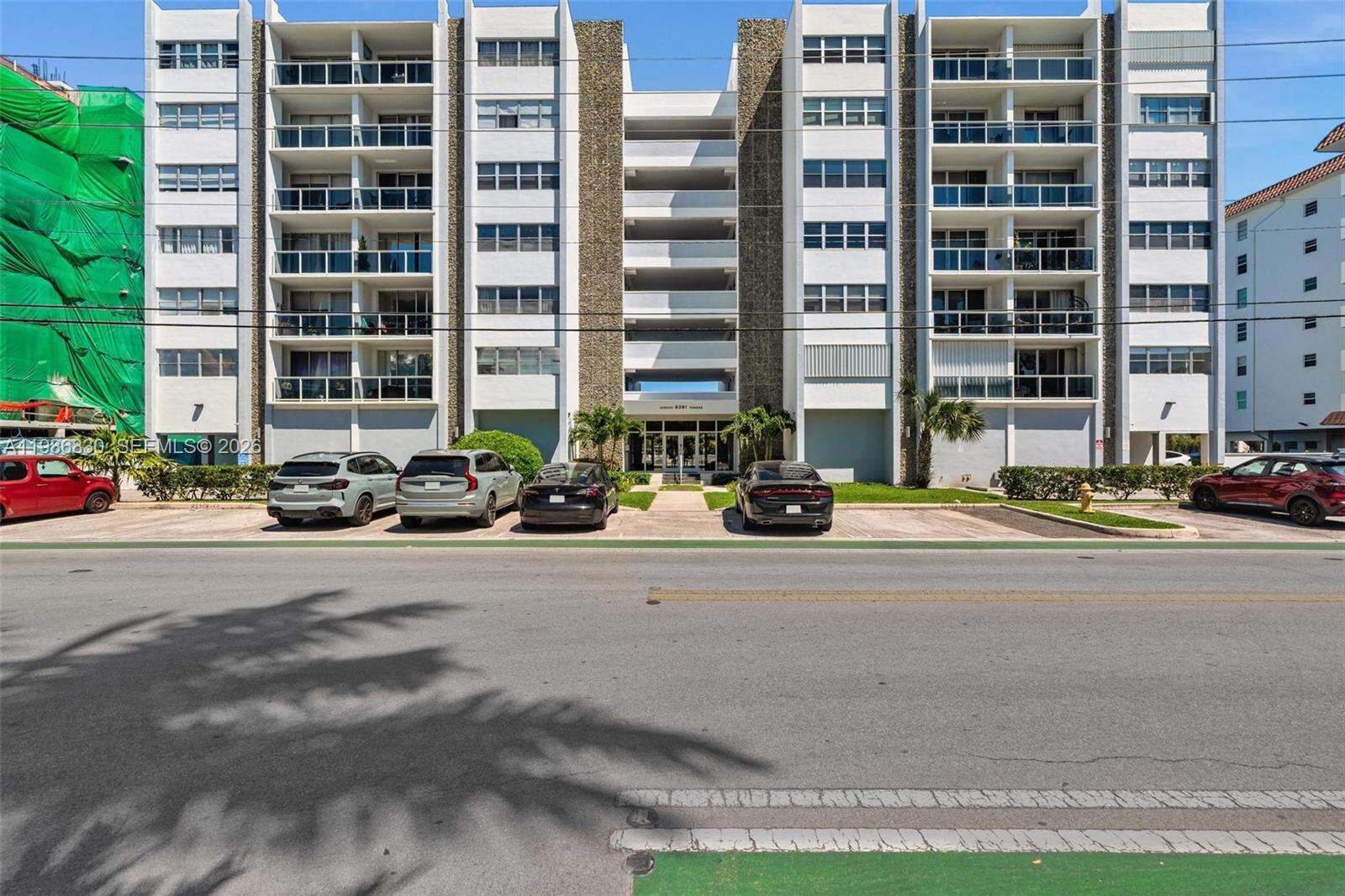 London Towers Condo Bay Harbor Island | Unit #202s Unit #202s | Picture 33