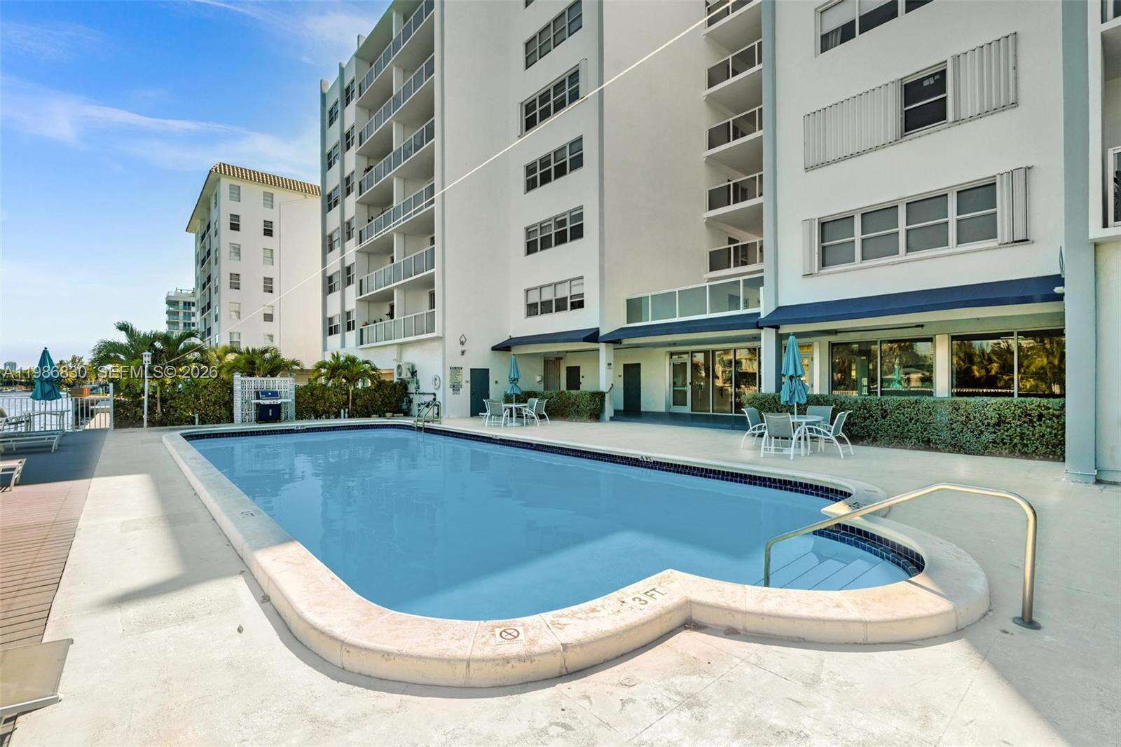 London Towers Condo Bay Harbor Island | Unit #202s Unit #202s | Picture 37