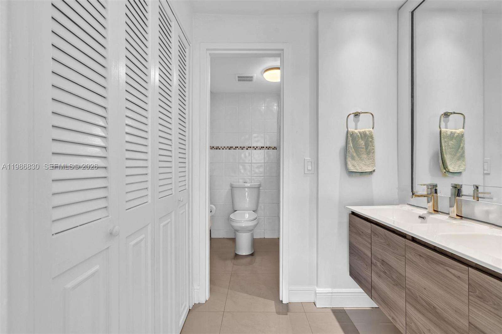 London Towers Condo Bay Harbor Island | Unit #202s Unit #202s | Picture 5