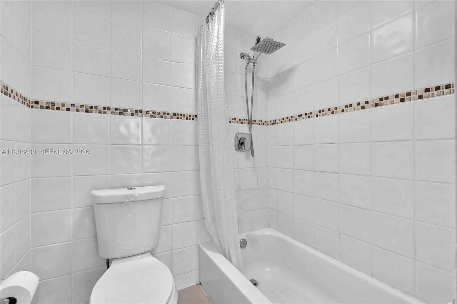 London Towers Condo Bay Harbor Island | Unit #202s Unit #202s | Picture 7