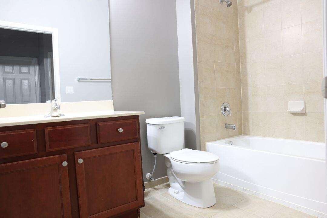 Paloma Lakes 176 171 B Portion | N/A N/A | Picture 19