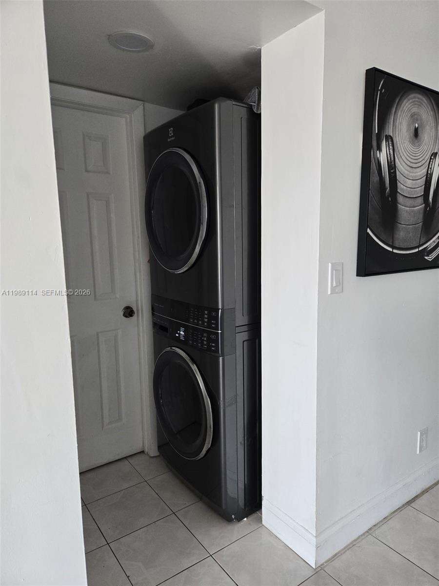 The Gate Two | Unit #409 Unit #409 | Picture 16