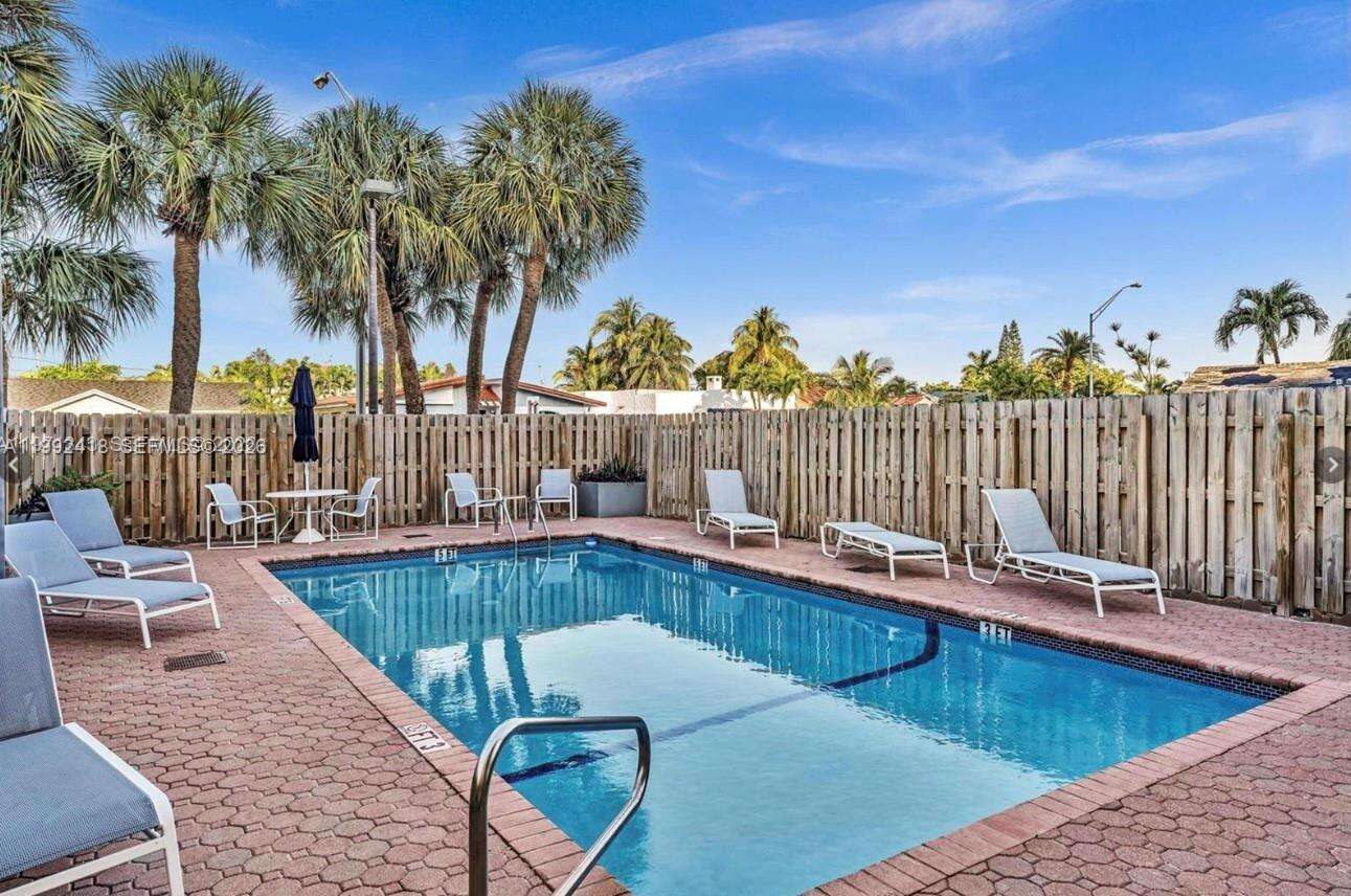 Beach Point Club | Unit #304 Unit #304 | Picture 17