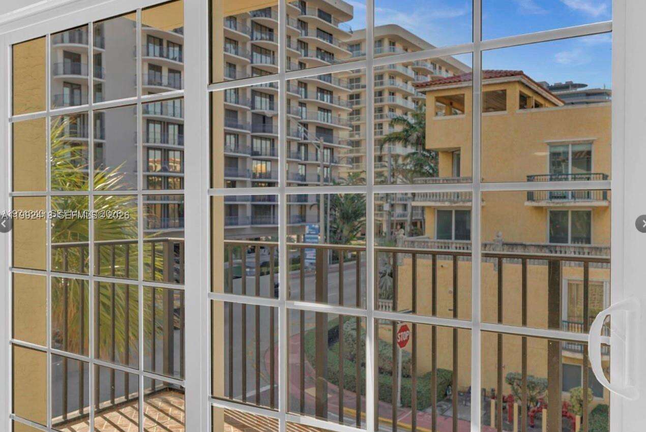 Beach Point Club | Unit #304 Unit #304 | Picture 18