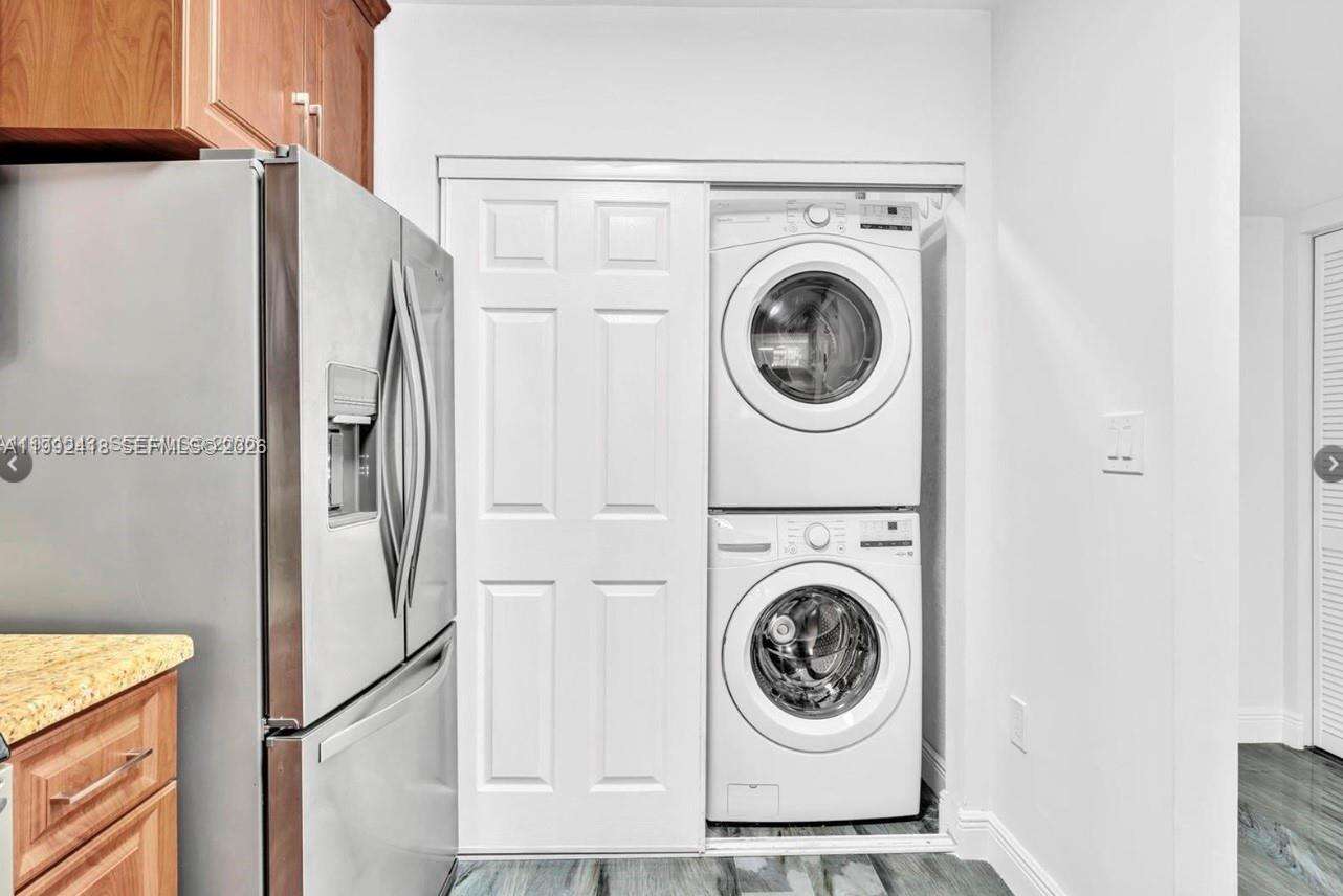 Beach Point Club | Unit #304 Unit #304 | Picture 8