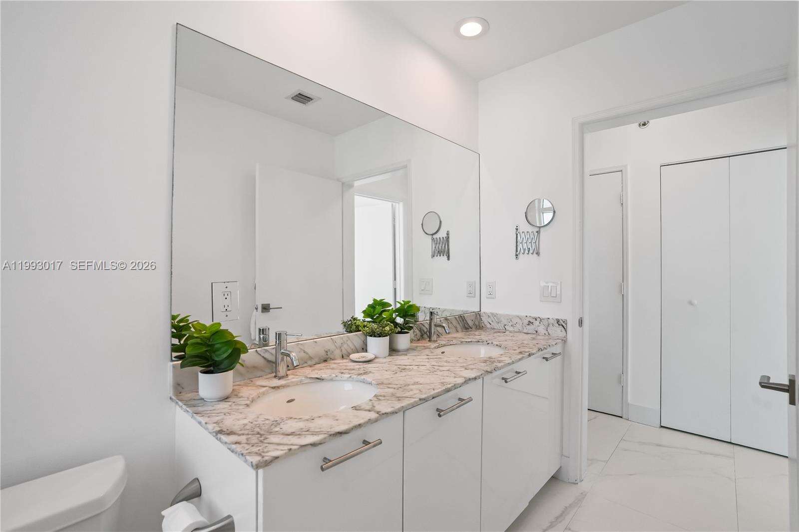 The Plaza 851 Brickell | Unit #4101 Unit #4101 | Picture 18