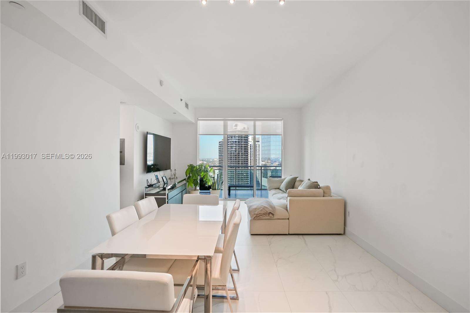 The Plaza 851 Brickell | Unit #4101 Unit #4101 | Picture 8
