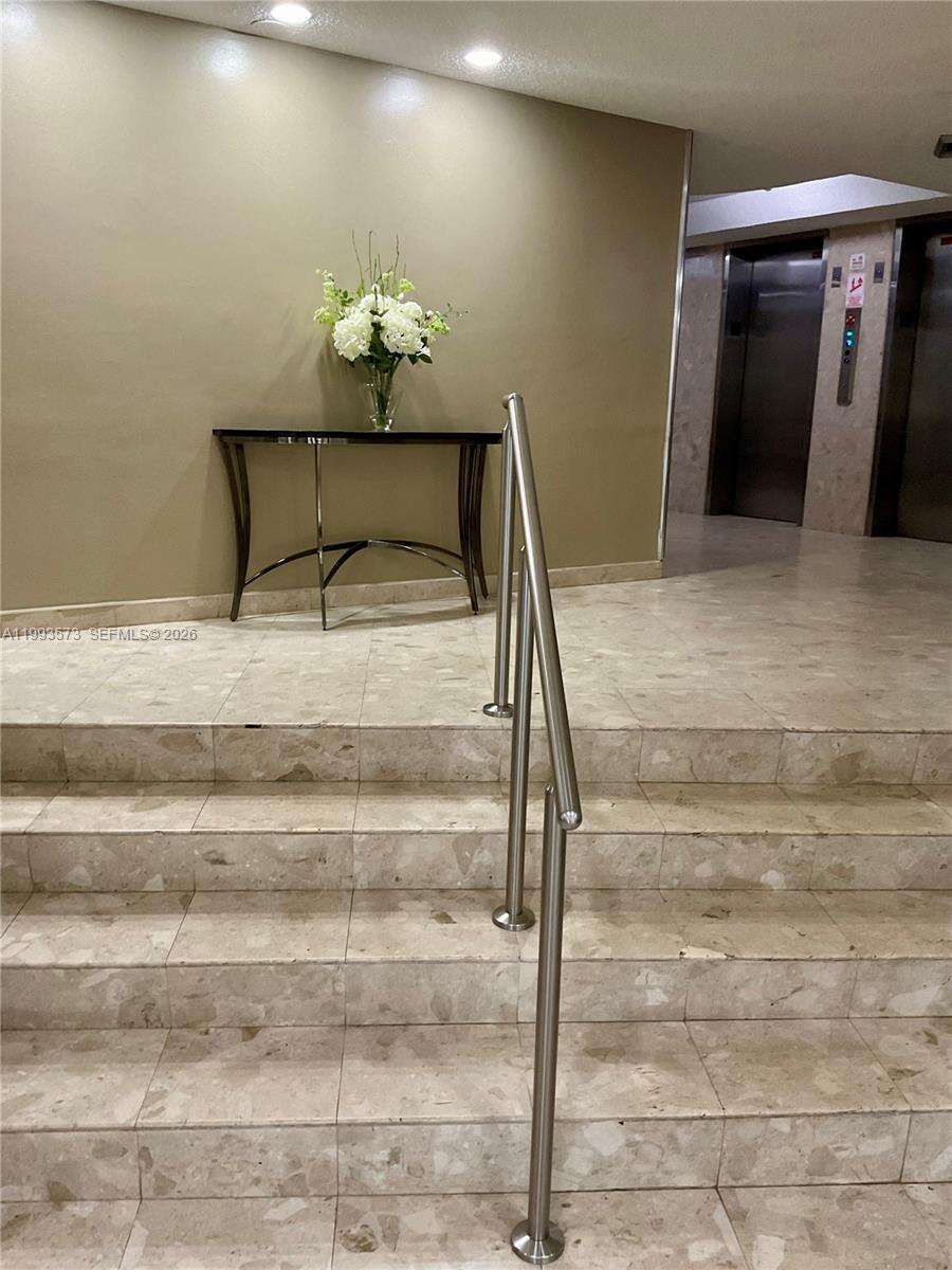 Lake Point Tower Condominium | Unit #814 Unit #814 | Picture 3