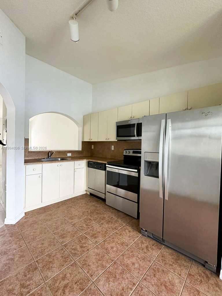 Venetia Gardens South Condo Two | Unit #203-51 Unit #203-51 | Picture 12