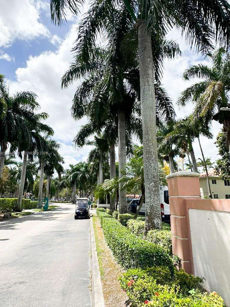 Venetia Gardens South Condo Two | Unit #203-51 Unit #203-51 | Picture 3