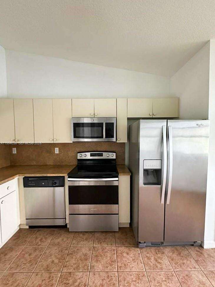 Venetia Gardens South Condo Two | Unit #203-51 Unit #203-51 | Picture 10