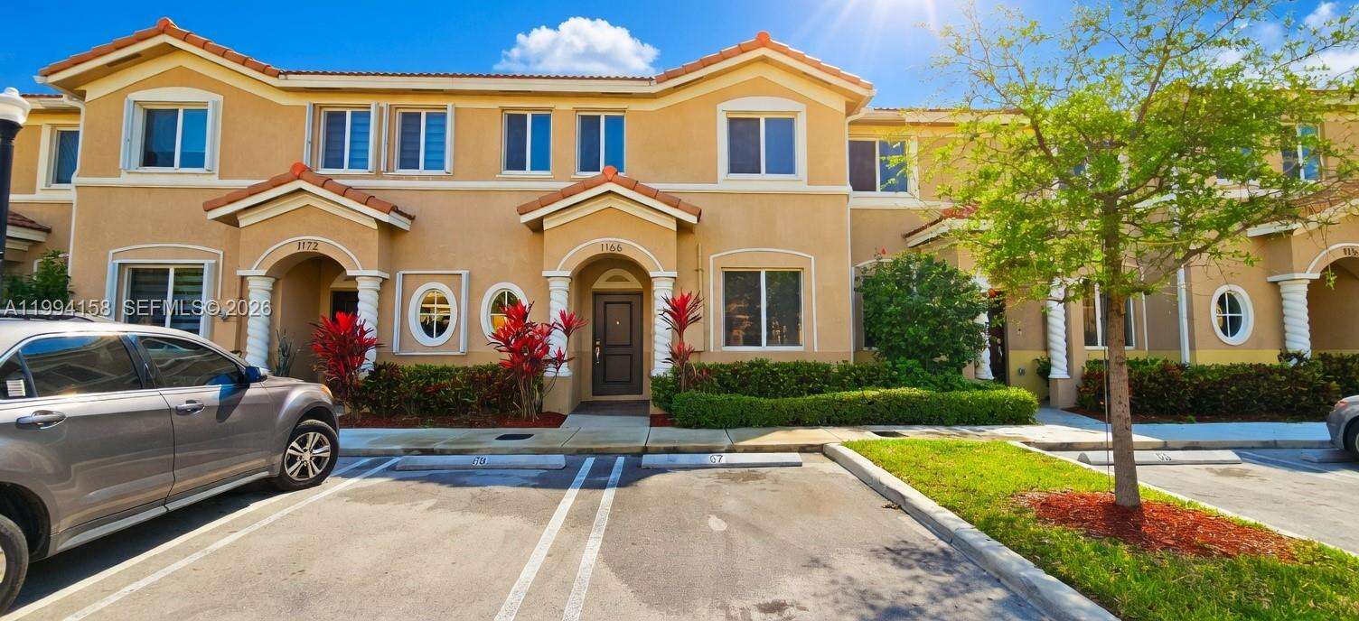 Towns At Seascape | N/A N/A | Picture 1