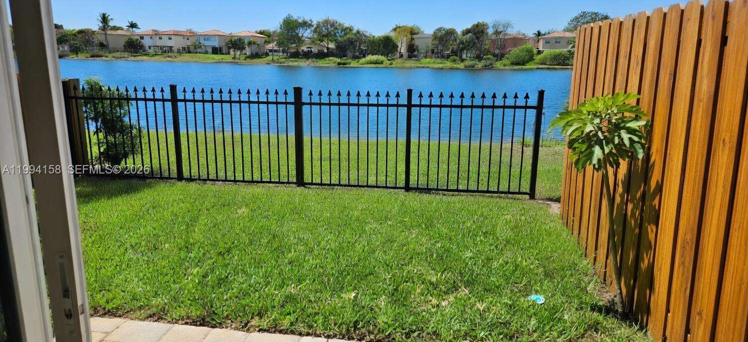 Towns At Seascape | N/A N/A | Picture 37