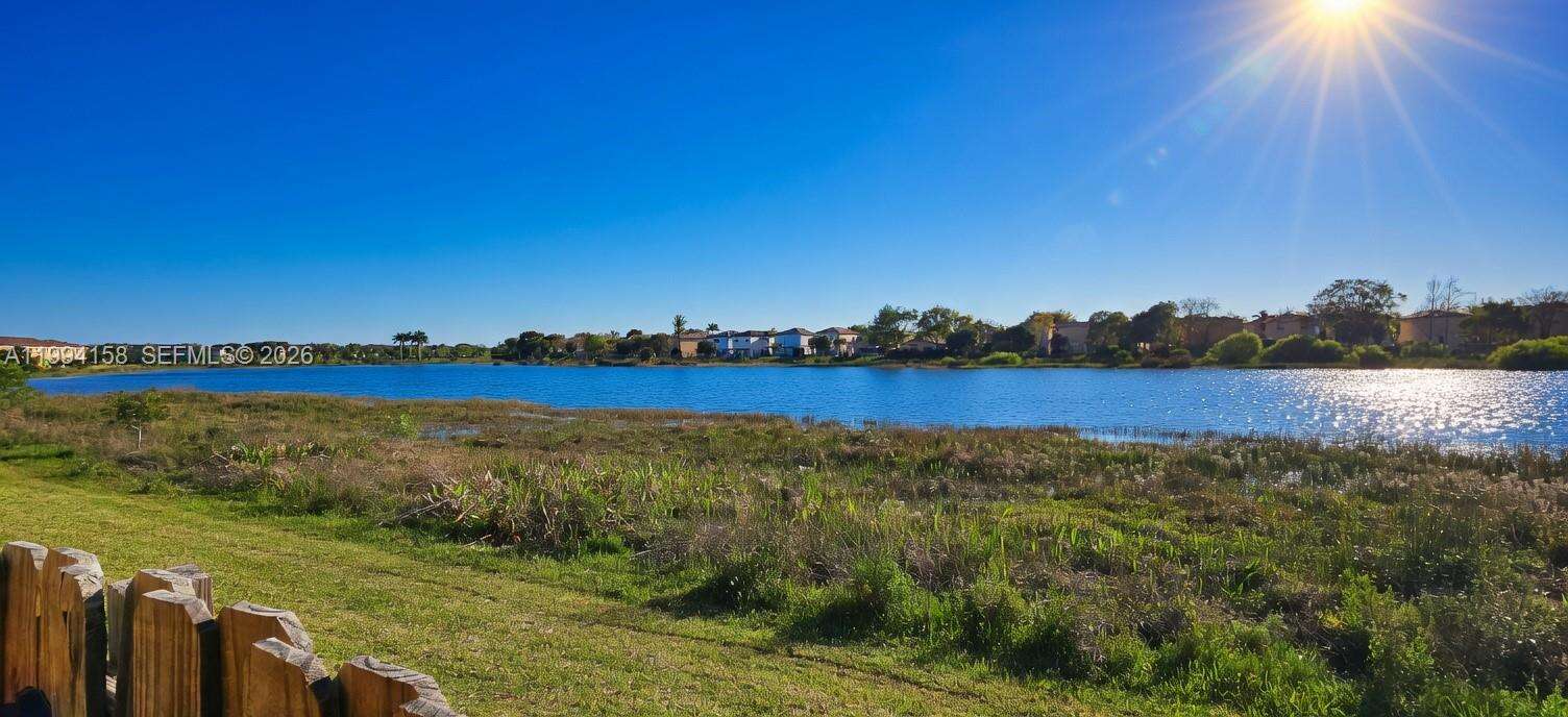 Towns At Seascape | N/A N/A | Picture 40