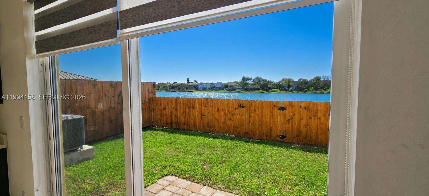 Towns At Seascape | N/A N/A | Picture 9