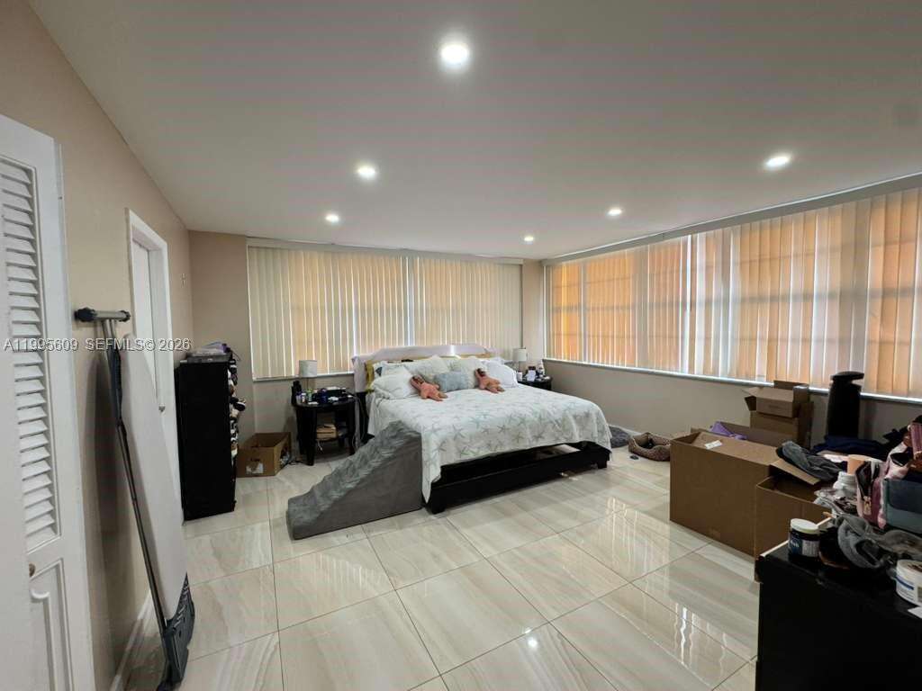 Bayview Towers Condo North Bldg | Unit #B1605 Unit #B1605 | Picture 11