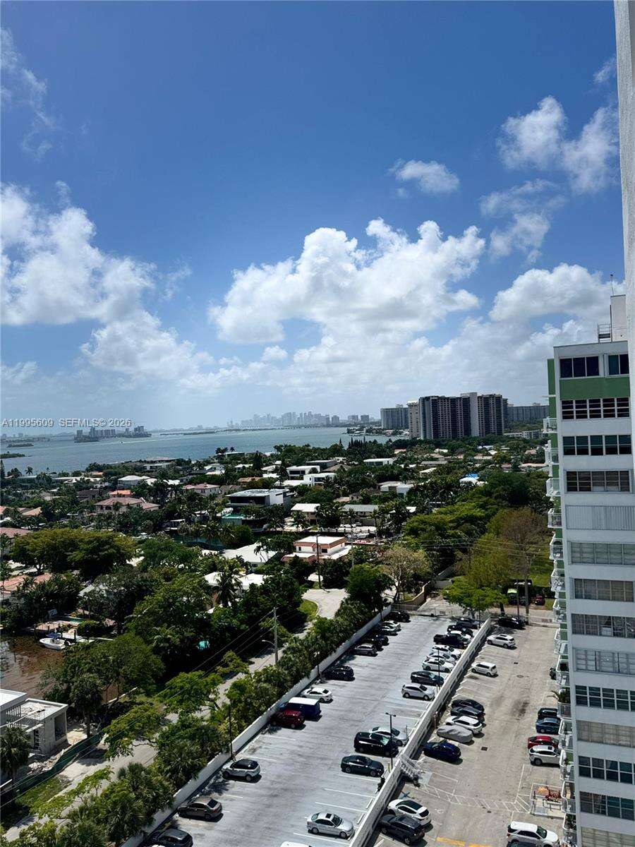 Bayview Towers Condo North Bldg | Unit #B1605 Unit #B1605 | Picture 13