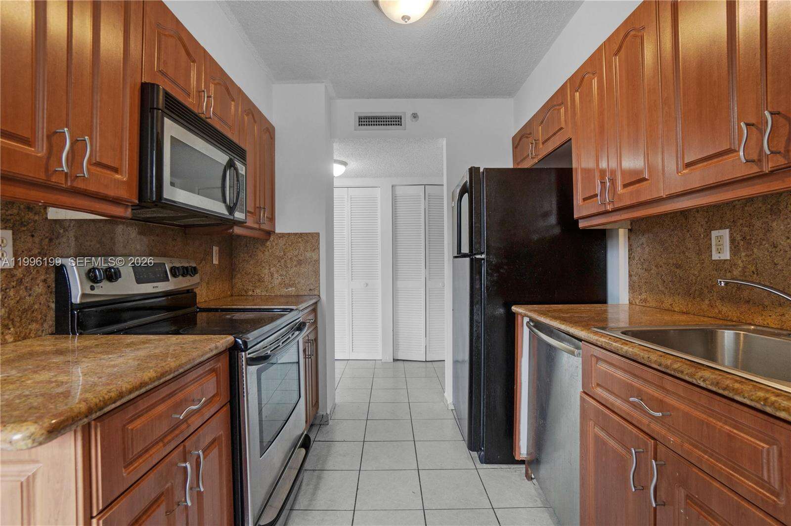 West Bay Plaza | Unit #408 Unit #408 | Picture 5