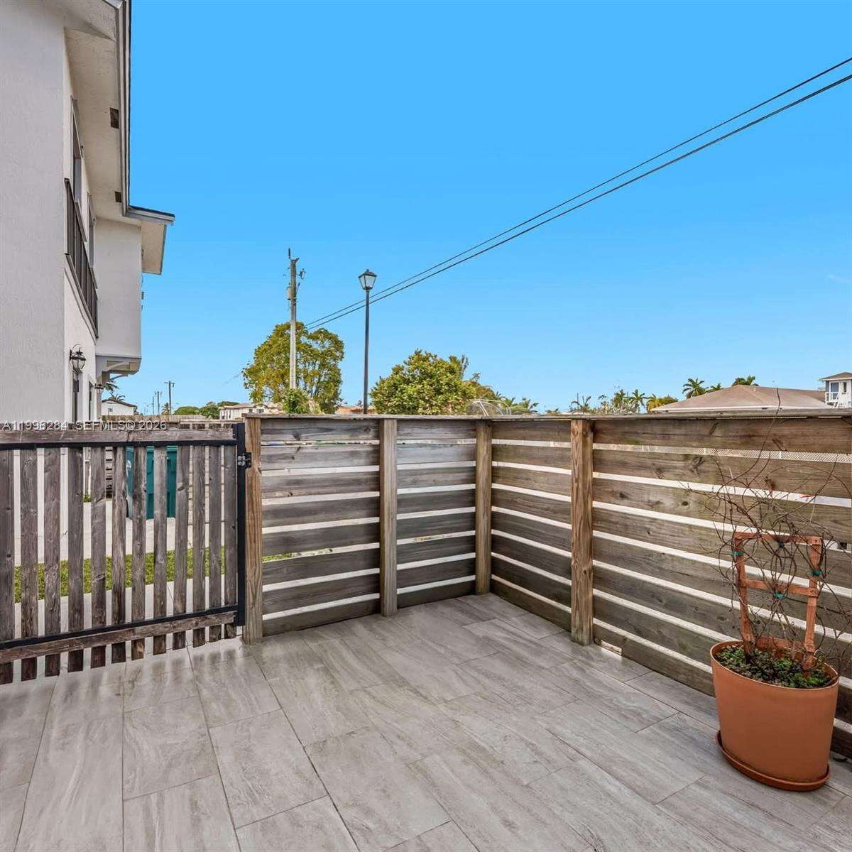 Tropical Breeze Townhouses | N/A N/A | Picture 2