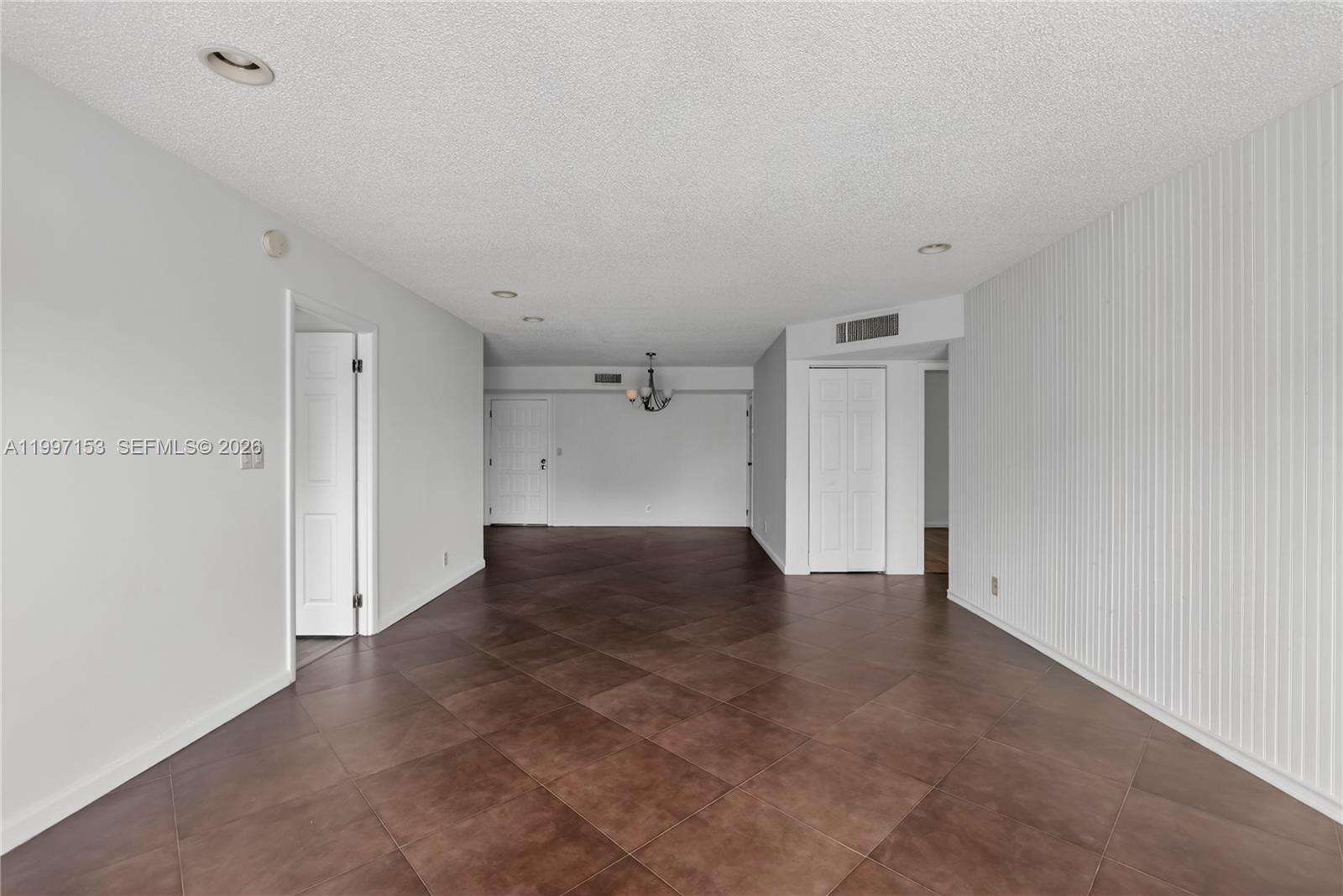 The Inverrary Country Club Apts Phase I | Unit #207 Unit #207 | Picture 6
