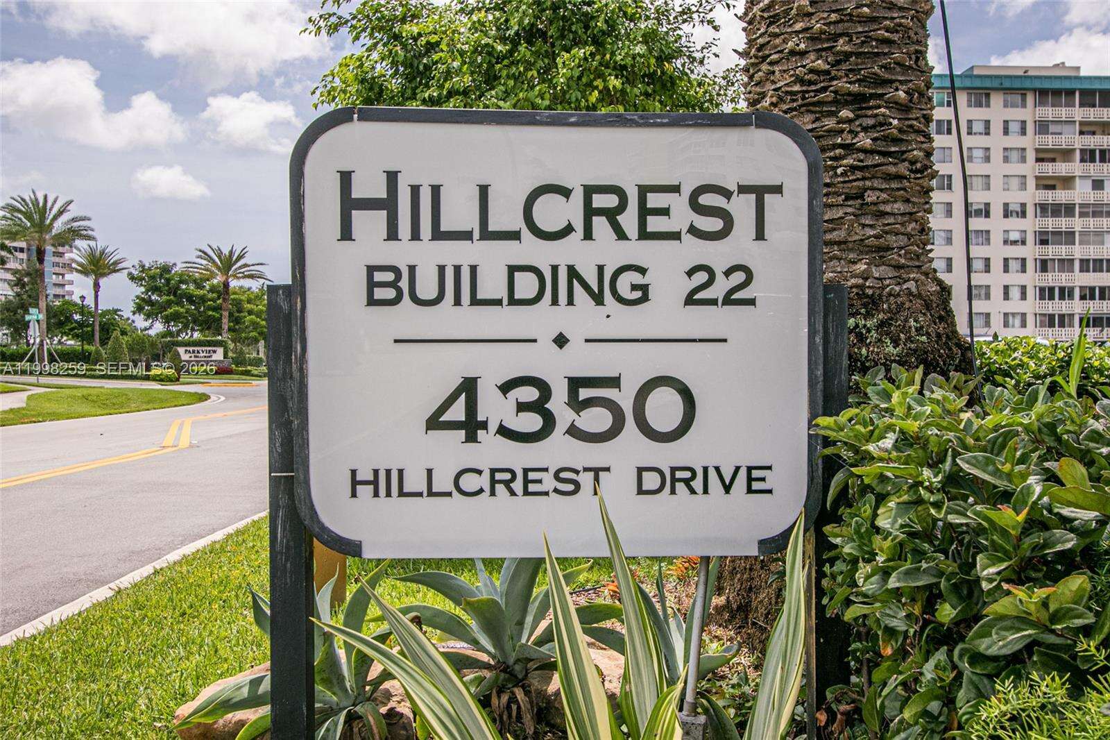 Hillcrest East No 22 | Unit #303 Unit #303 | Picture 1