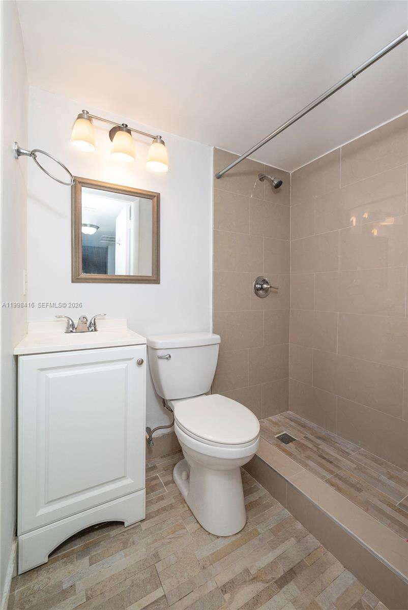 Cedar Glenn | Unit #114E Unit #114E | Picture 12