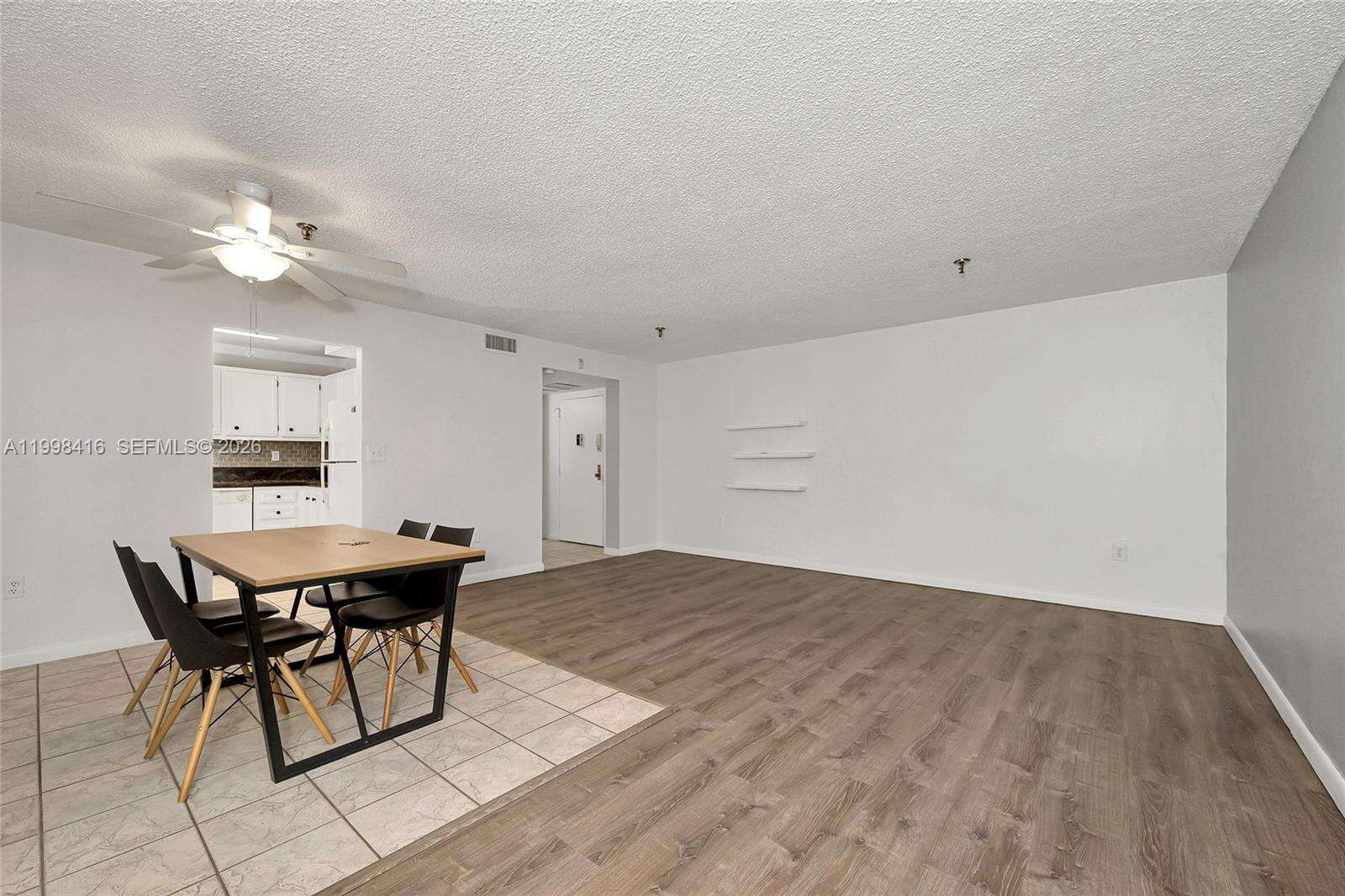 Cedar Glenn | Unit #114E Unit #114E | Picture 5