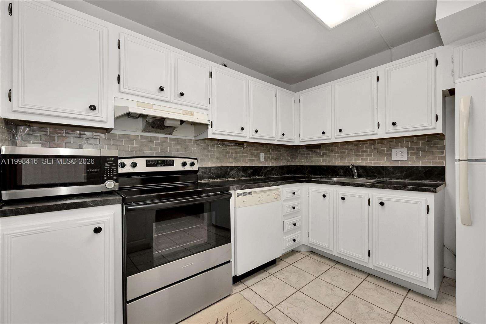 Cedar Glenn | Unit #114E Unit #114E | Picture 6
