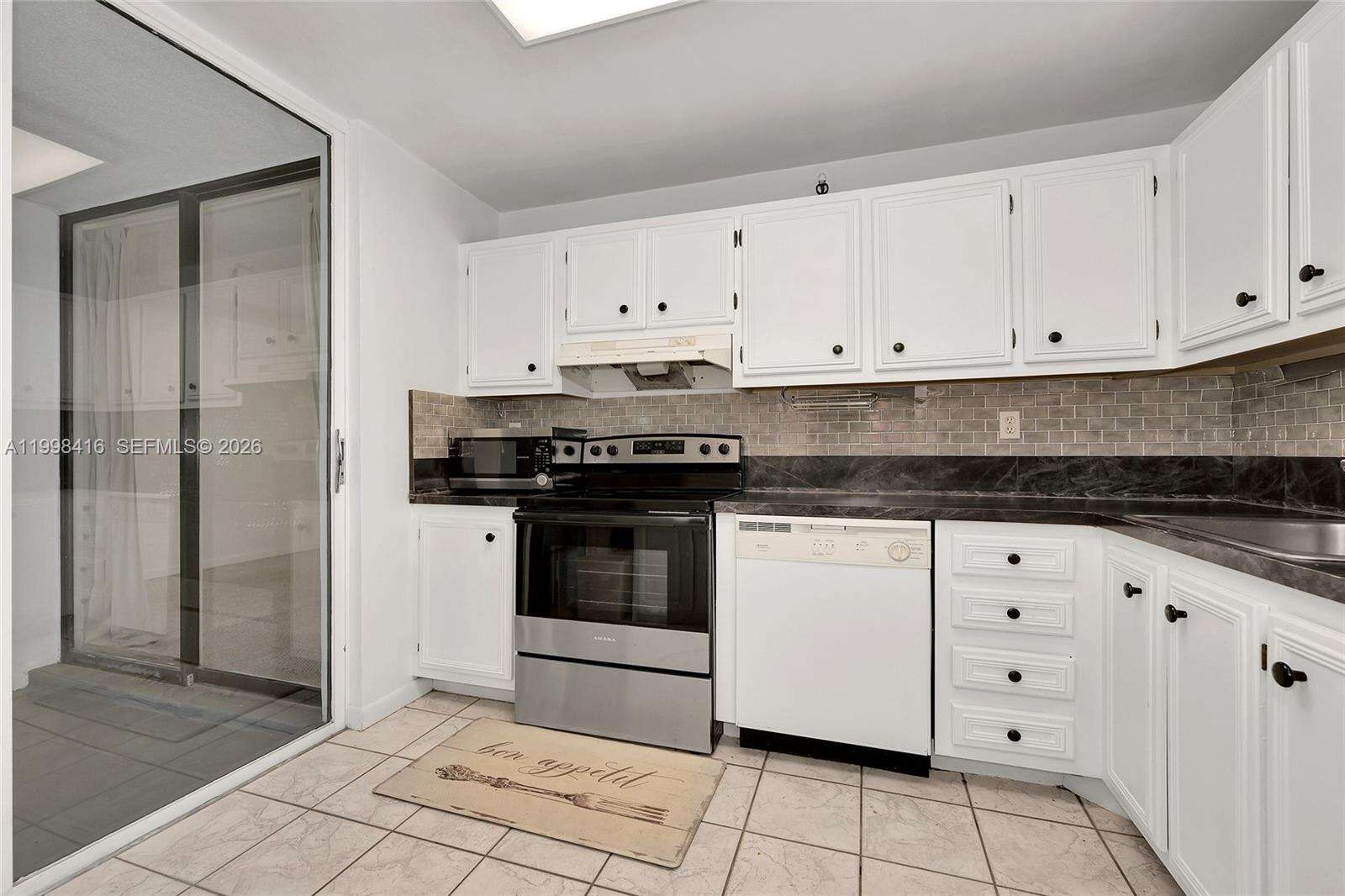 Cedar Glenn | Unit #114E Unit #114E | Picture 7
