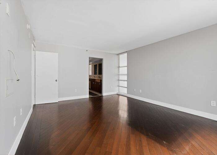Le Trianon | Unit #23a Unit #23a | Picture 15