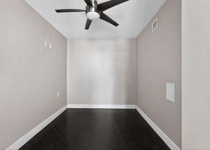 Le Trianon | Unit #23a Unit #23a | Picture 17