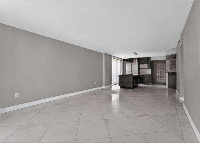 Le Trianon | Unit #23a Unit #23a | Picture 5
